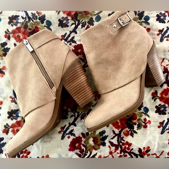 Jessica Simpson Cassley Tan Suede Booties – Size 7M / 37 - Picture 1 of 16